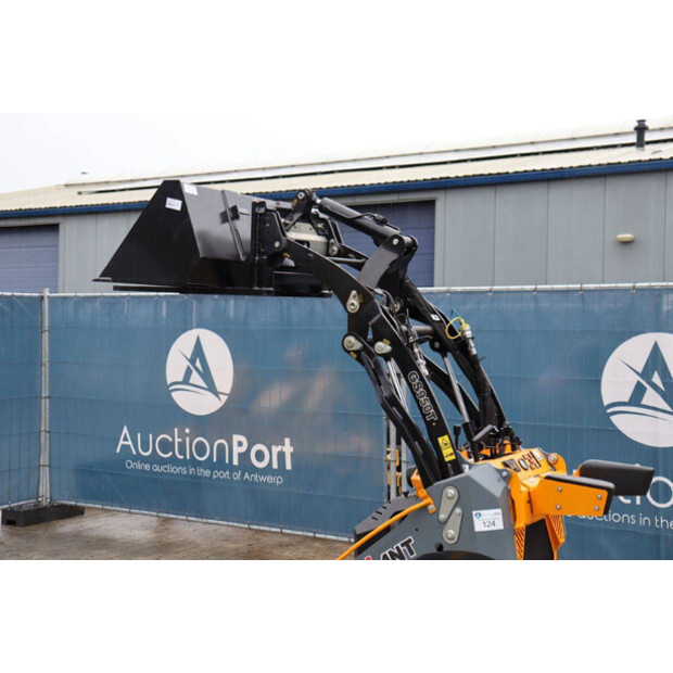 2025 جاينت GS950T Compact Track Loader-46267184