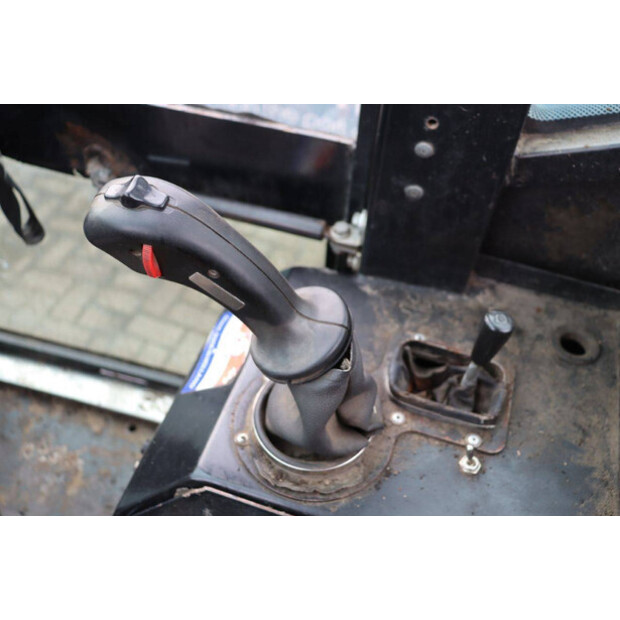 2012 GiANT V881T-46267266