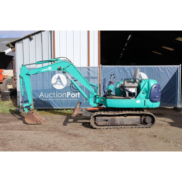 Komatsu PC27R-8-46268291