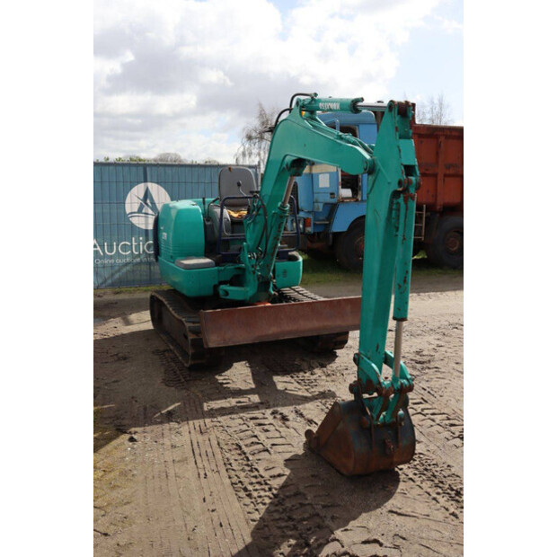 Komatsu PC27R-8-46268296