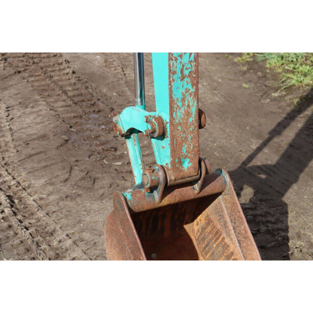 Komatsu PC27R-8-46268305