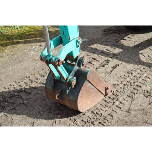 Komatsu PC27R-8-46268306