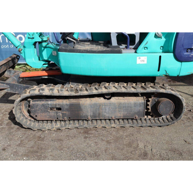 Komatsu PC27R-8-46268311