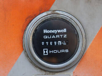 upright-sb80-1436900-46268453