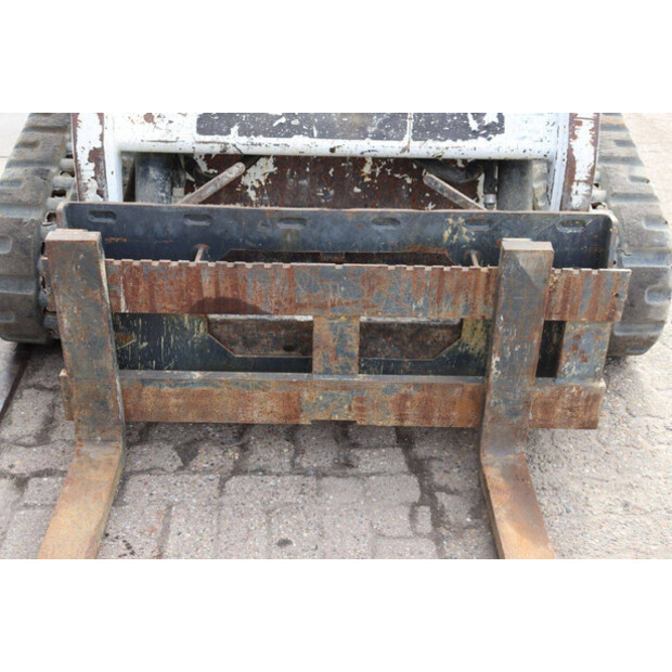 2011 بوبكات T190-46268504