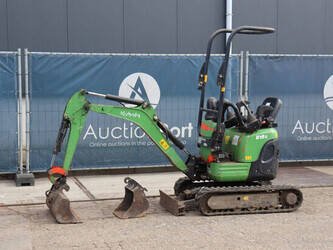 Image for MINI EXCAVATORS 2016 KUBOTA U10-3