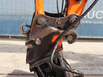 2010-hitachi-zx85us-3-1436907-46268673