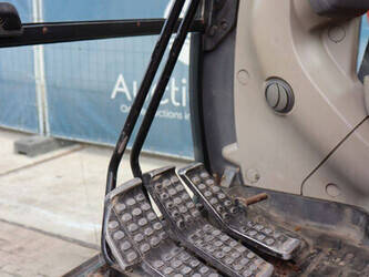 2010-hitachi-zx85us-3-1436907-46268687