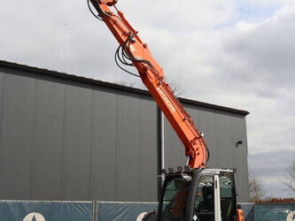 2010-hitachi-zx85us-3-1436907-46268696