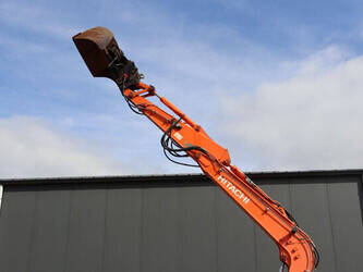 2010-hitachi-zx85us-3-1436907-46268699