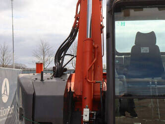 2010-hitachi-zx85us-3-1436907-46268701