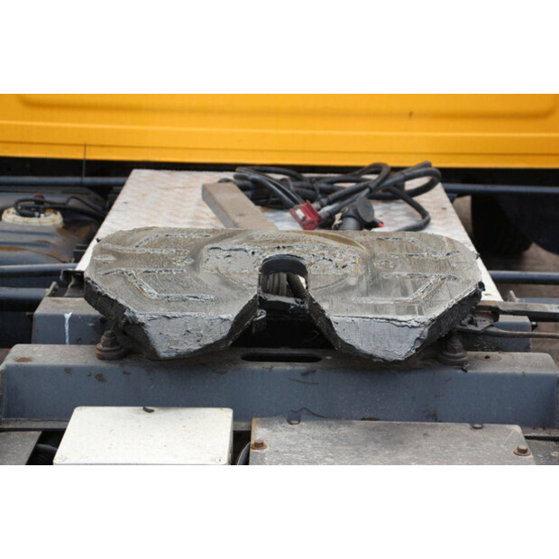 2016 ايفكو Daily 40c17-46268851