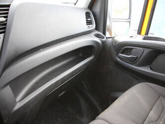 2016-iveco-daily-40c17-1436912-46268869