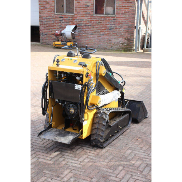 2025 LH T360-46268879