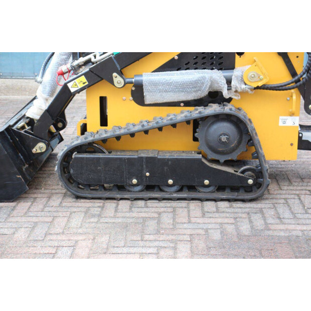 2025 LH T360-46268885