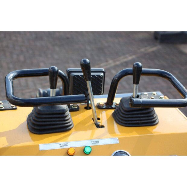 2025 LH T360-46268891