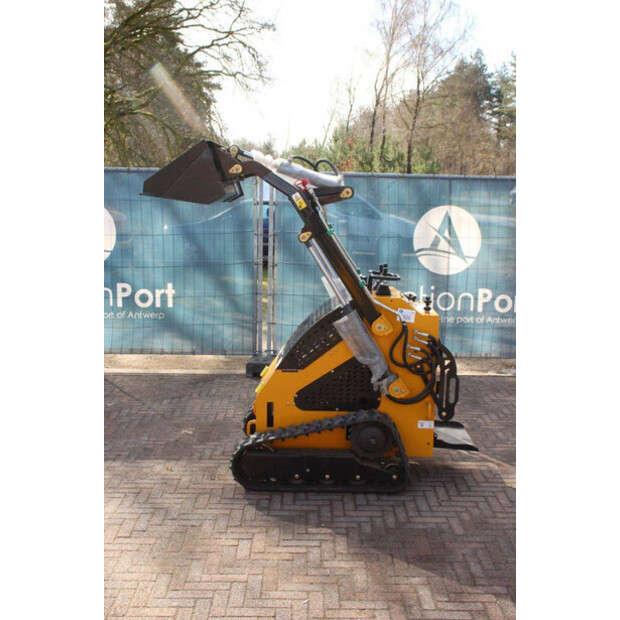 2025 LH T360-46268895