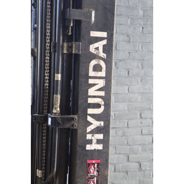 2013 Hyundai 30L-7A-46269064