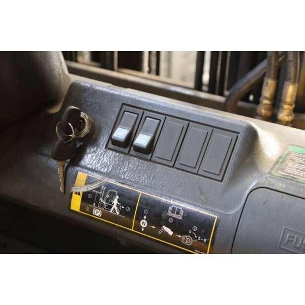 2013 Hyundai 30L-7A-46269071