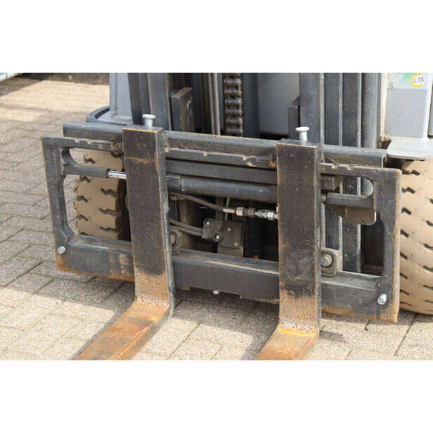 2010 Still RX50-15-46269088