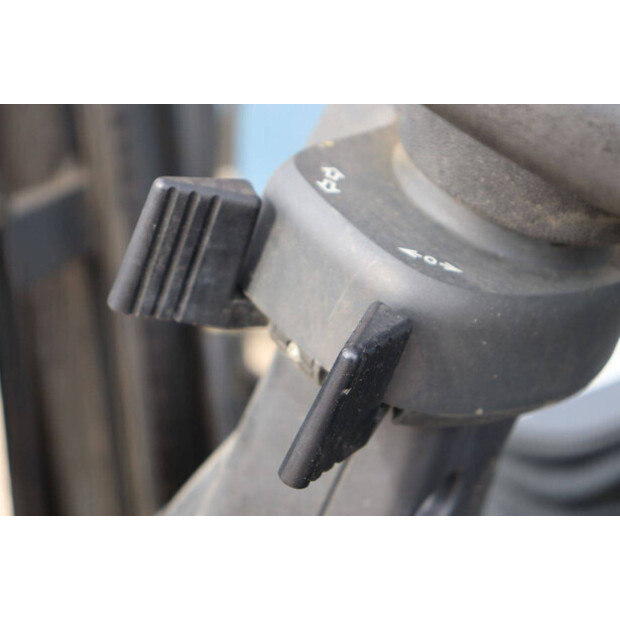 2010 Still RX50-15-46269101