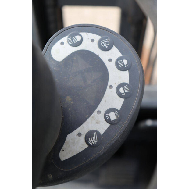 2010 Still RX50-15-46269102