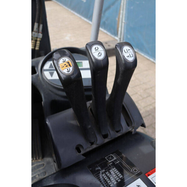 2010 Still RX50-15-46269104