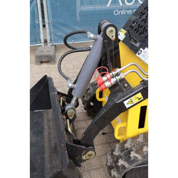 2025 LH T360-46269216