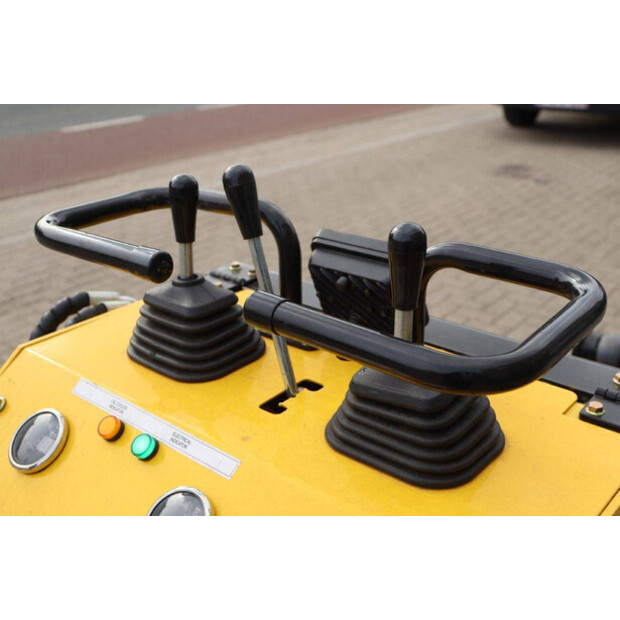 2025 LH T360-46269223