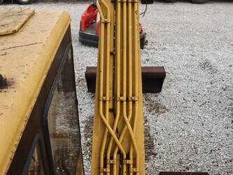 caterpillar-e70b-1436937-46269566