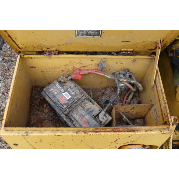 Caterpillar E70B-46269567