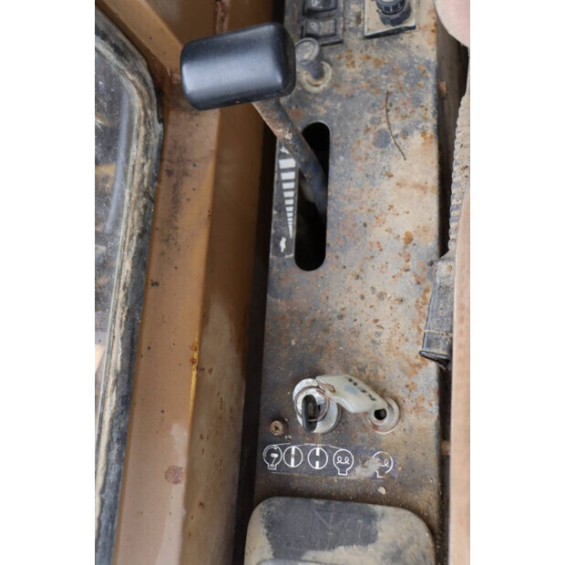 Caterpillar E70B-46269575