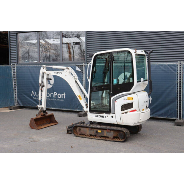 2015 كوبوتا KX019-4-46269685