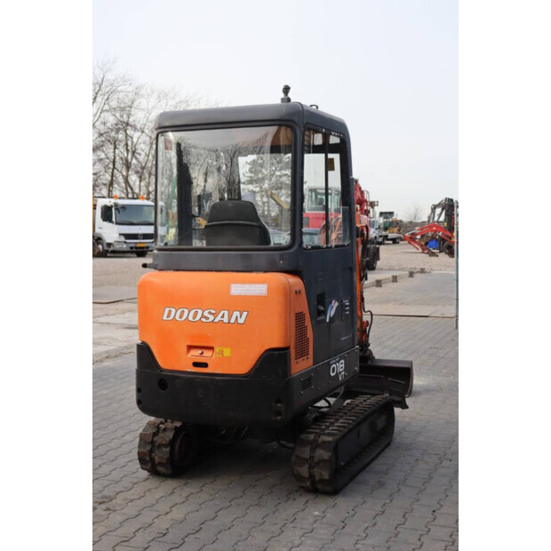 دووسان D18 VT-46269716