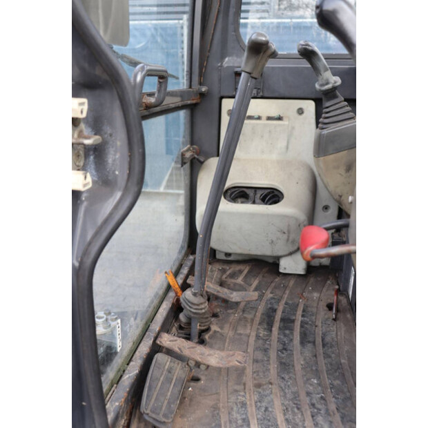 دووسان D18 VT-46269737