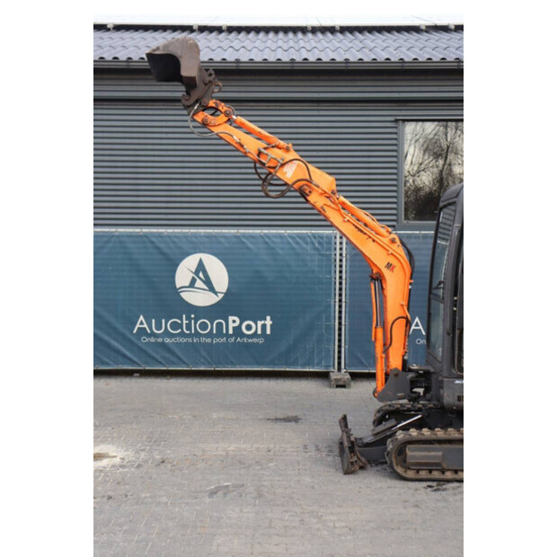 دووسان D18 VT-46269745