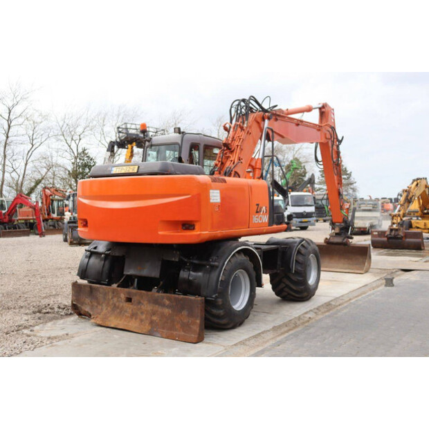 2007 Hitachi ZX160W-46269752