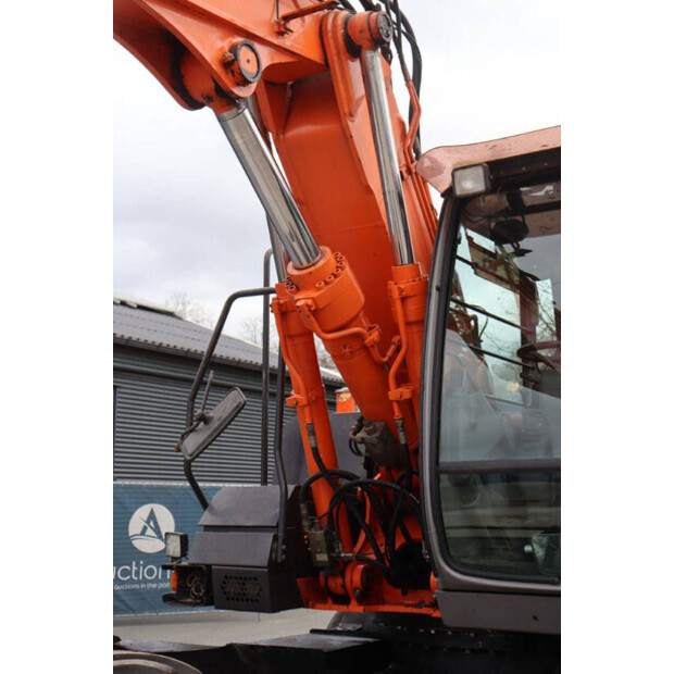 2007 Hitachi ZX160W-46269762