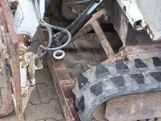 2012-hinowa-hp1500-2-46269830