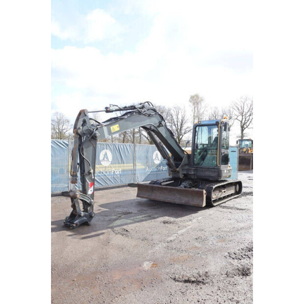2015 Volvo ECR88D-46269926