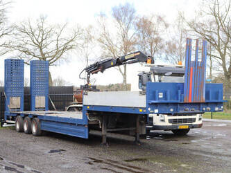 صورة ل مقطورات مسطحة 1981 بولتويس T24L