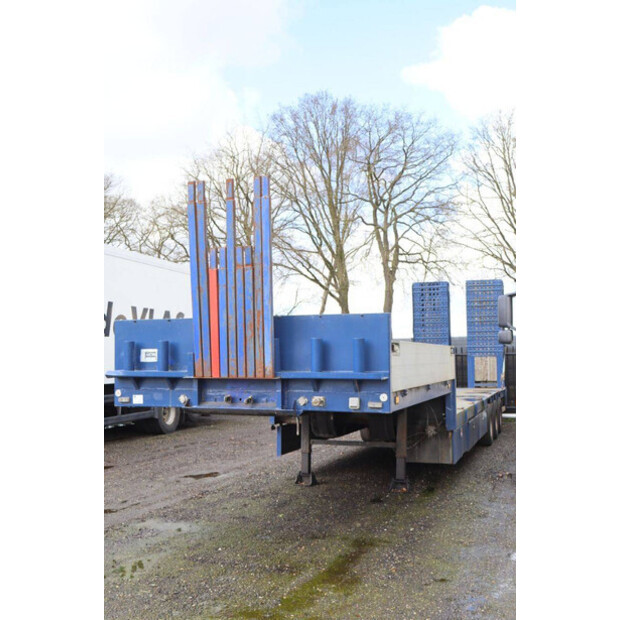 1981 بولتويس T24L-46270067