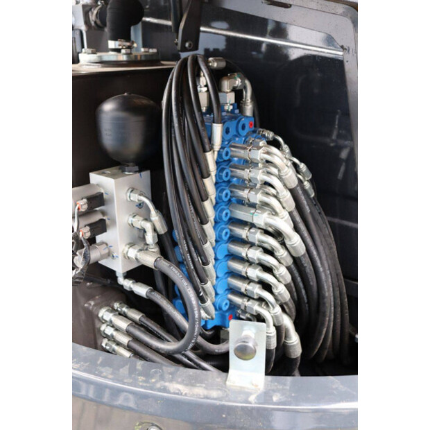 2025 Landward XT35U-46270159