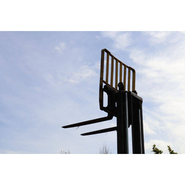 2001 هايستر H2.00XM-46270372