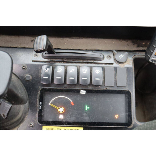 2021 جيه سي بي 16C-1 T3-46270614