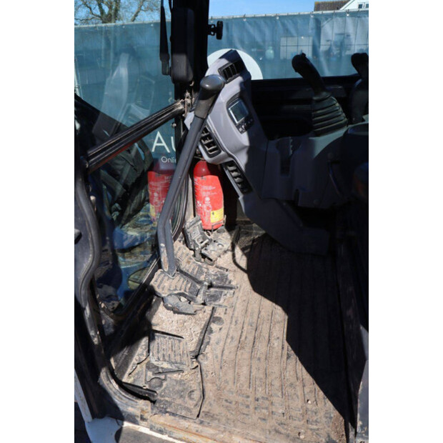 2015 KUBOTA KX057-4-46270815