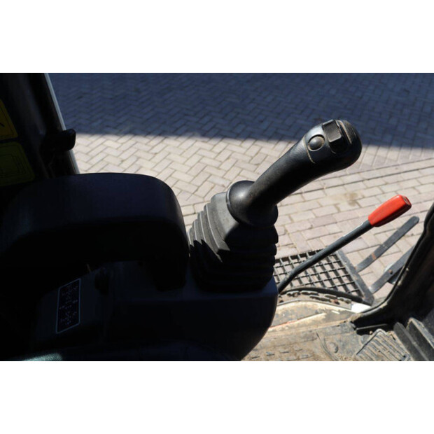 2015 KUBOTA KX057-4-46270824