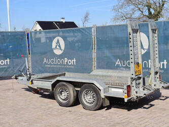 2016-brian-james-t-02-t-46270837