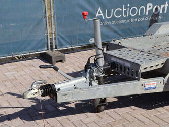 2016-brian-james-t-02-t-46270842