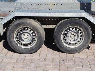 2016-brian-james-t-02-t-46270847